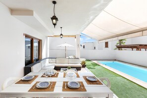 Outdoor dining - Aquavilla Private Pool (Costa Teguise)
