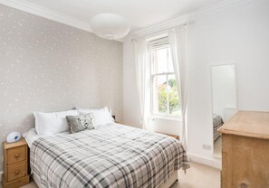 Duplex | 4 bedrooms, iron/ironing board, free WiFi, bed sheets - Sandy Bay (Gullane)