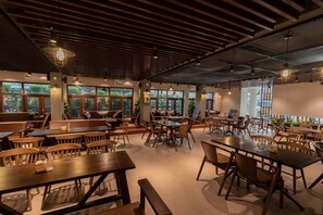Bar (on property) - Huu Nghi 1 Hotel (Mong Cai)