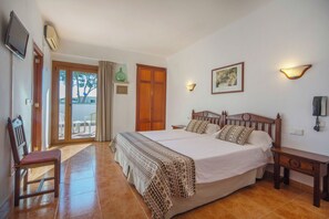 Superior Double Room, 2 Twin Beds, Balcony | Minibar, desk, blackout drapes, iron/ironing board - Hotel Ses Puntetes (Santanyi)