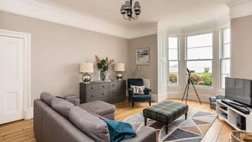 Apartment | Living area | Flat-screen TV, fireplace, DVD player