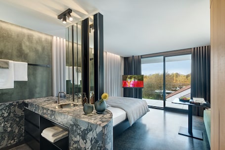 Apartment (1 Person) | 1 bedroom, individually decorated, individually furnished, free WiFi