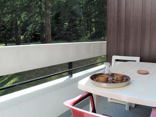 Cozy Studio in Vars Les Claux - Near Slopes & Amenities, Sleeps 2