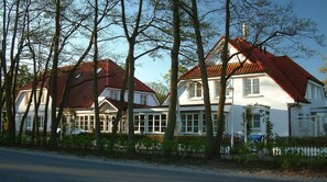 Exterior - Hotel Haus Kranich (Ostseebad Prerow)