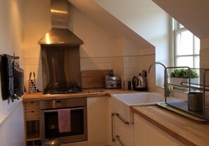 Apartment | Private kitchen | Fridge, microwave, oven, stovetop