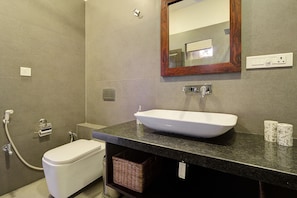 Villa | Bathroom