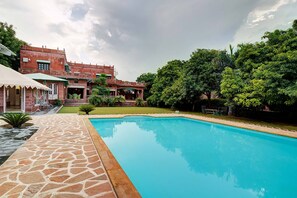 Alberca al aire libre 