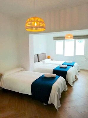 4 chambres, fer et planche à repasser, Wi-Fi gratuit, draps fournis
