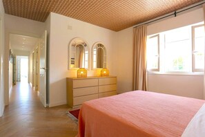 4 Schlafzimmer, Bügeleisen/Bügelbrett, kostenloses WLAN, Bettwäsche