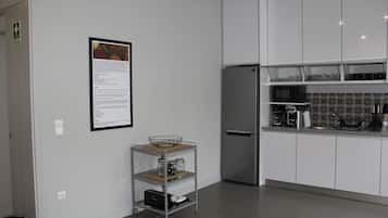 Standard Quadruple Room | Shared kitchen | Electric kettle