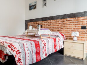 1 quarto, ferros/tábuas de passar roupa, Wi-Fi, roupa de cama