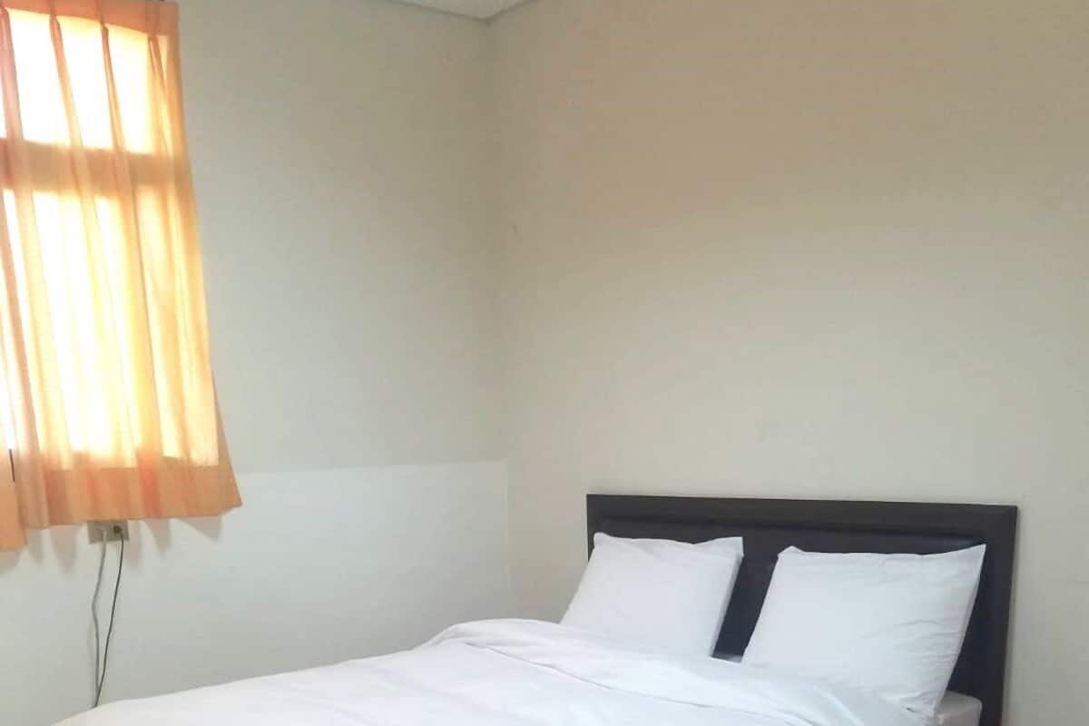 Family Double Room | Blackout drapes, bed sheets