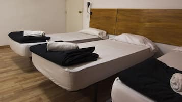 Habitación familiar | Sistema de insonorización, wifi gratis, ropa de cama