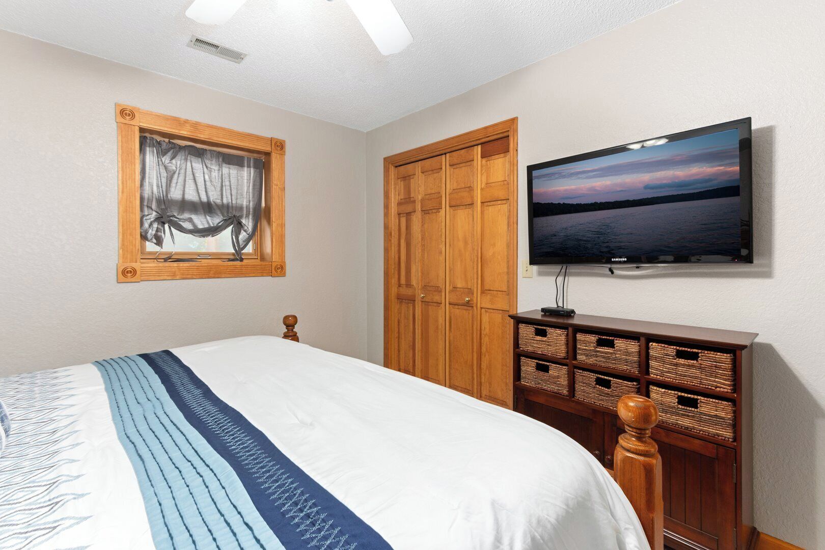3 bedrooms, WiFi, bed sheets
