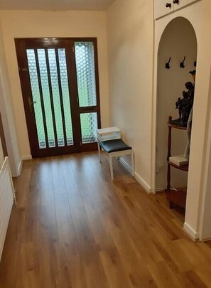 Family House, 3 Bedrooms | Interior entrance - Gap of Dunloe Lodge (Dunloe Upper)