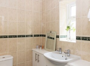 Kahden hengen deluxe-huone, kylpyhuone makuuhuoneen yhteydessä | Kylpyhuone