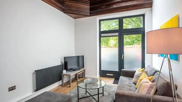 Deluxe Apartment | 2 bedrooms, free WiFi, bed sheets