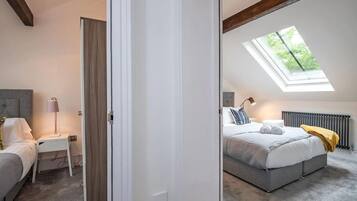 Deluxe Apartment | 2 bedrooms, free WiFi, bed sheets