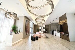 Lobby - High-rise condo w/ pool & fitness center (Hollywood)