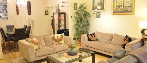 Apartment, 2 Schlafzimmer | Wohnbereich