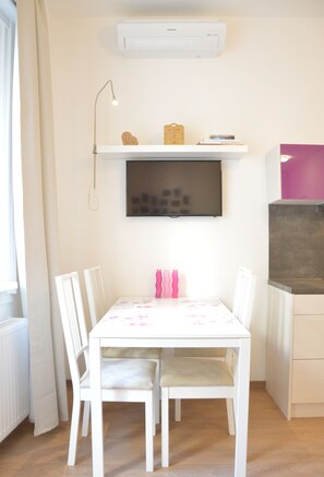 Apartment, 2 Bedrooms | In-room dining - Bajcsy 2 Apartment (Budapest)