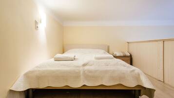 Apartamento, 1 quarto | 1 quarto, Wi-Fi de cortesia, roupa de cama