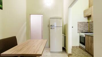 Apartamento, 1 quarto | Opções para refeição no quarto