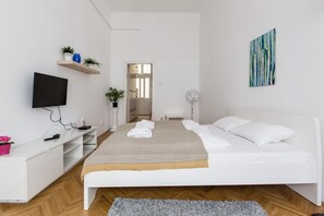 Studio | Free WiFi, bed sheets - Erzsebet 53 Apartment (Budapest)