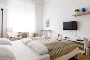 Studio | Free WiFi, bed sheets - Erzsebet 53 Apartment (Budapest)