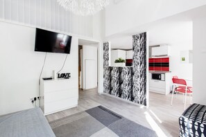 Apartemen, 2 kamar tidur | Televisi