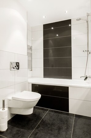 Apartment, 2 Bedrooms | Bathroom | Towels - Hollo 12 Apartment I. (Budapest)
