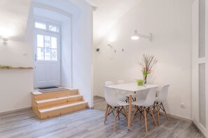 Διαμέρισμα, 1 Υπνοδωμάτιο | Γεύματα στο δωμάτιο
