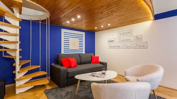 Apartment, 2 Bedrooms | Living area