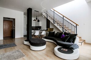 Apartment, 2 Schlafzimmer | Wohnbereich