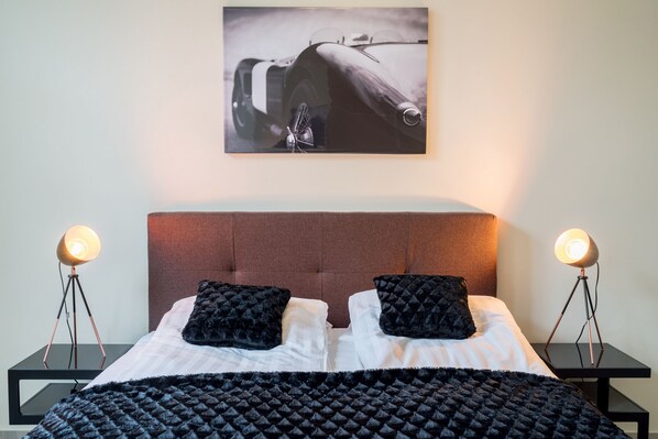 Apartment, 3 Bedrooms | Free WiFi, bed sheets