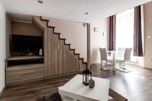 Appartement, 1 chambre | Restauration dans la chambre