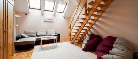 Departamento, 2 habitaciones | Área de sala de estar