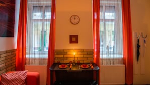 Studio | In-room dining - Kertesz 27 Apartment II. (Budapest)