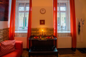 Studio | In-room dining