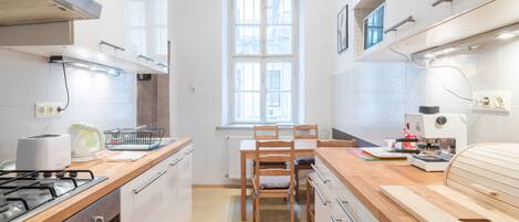 Apartment, 1 Bedroom | Private kitchen