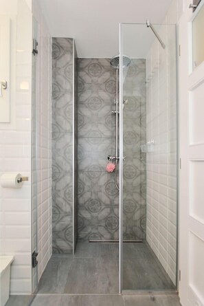 Estudio | Ducha del cuarto de baño