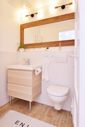 Bathroom - Klauzal 33 Apartment II. (Budapest)