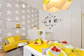 Studio | In-room dining