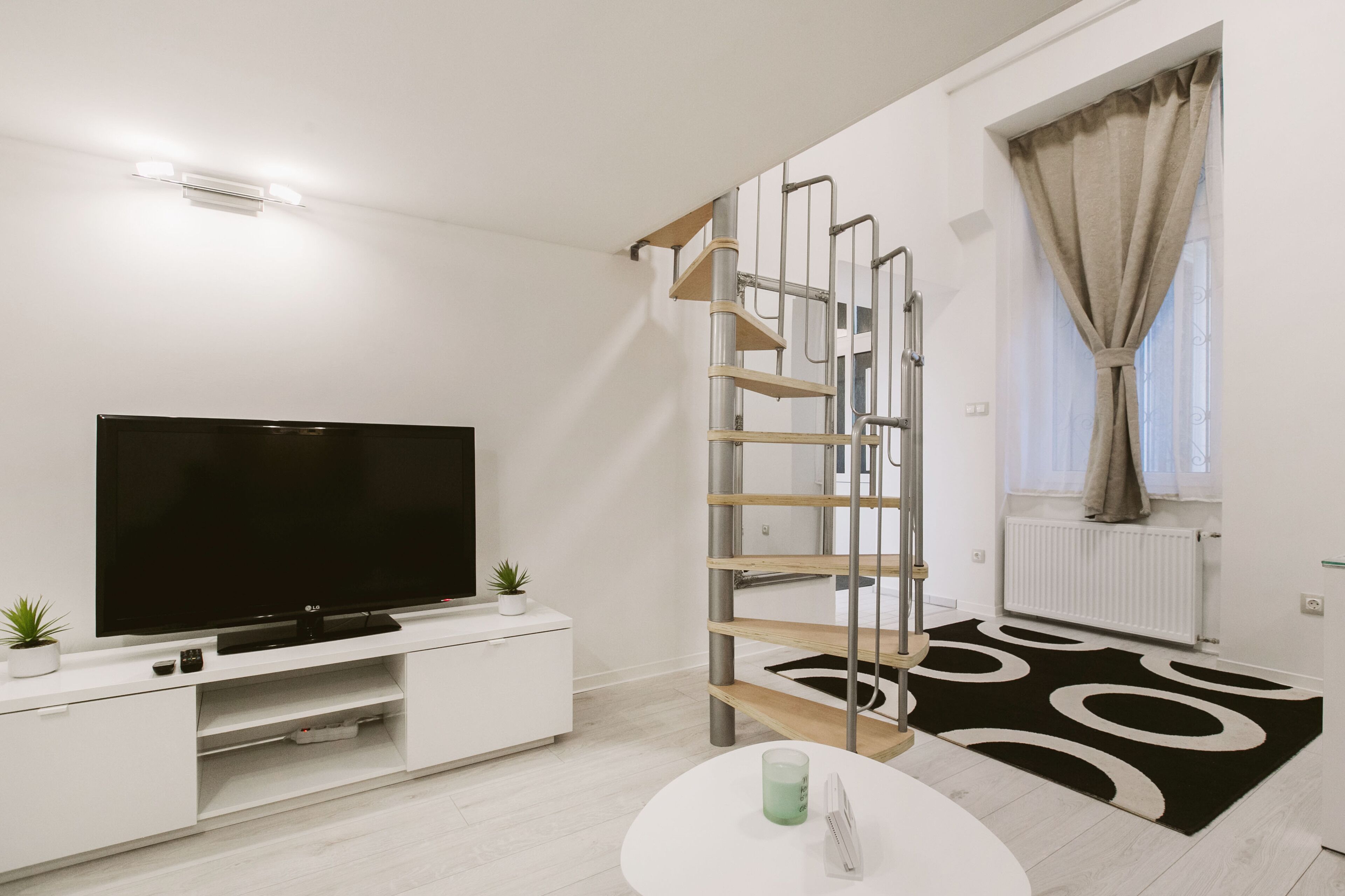 Apartment, 1 Bedroom | Television