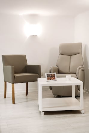 Apartment, 1 Bedroom | Living area