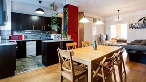 Apartment, 2 Bedrooms | In-room dining - Madach 10 Apartment (Budapest)