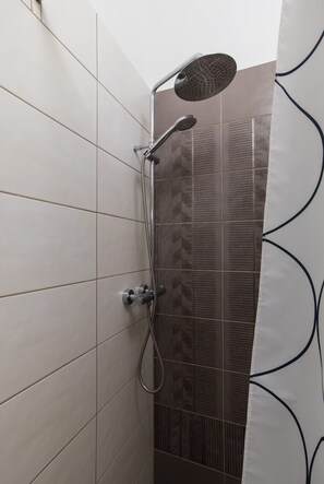 Apartment, 1 Bedroom | Bathroom shower