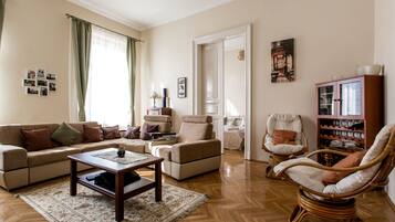 Apartment, 1 Bedroom | Living area