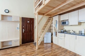 Apartment, 1 Bedroom | Private kitchen