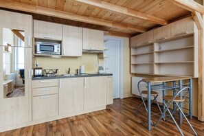 Apartment, 1 Bedroom | Private kitchen